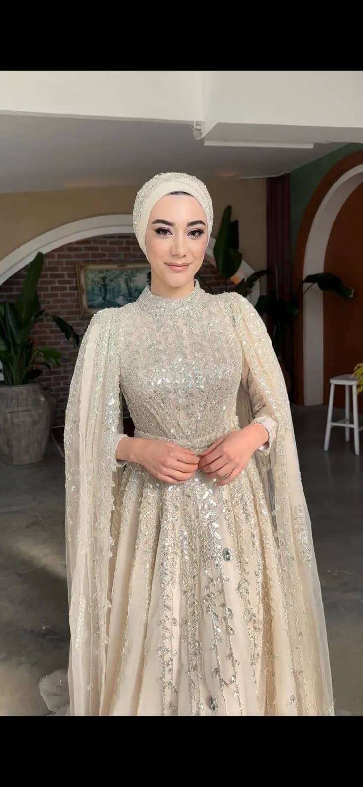 Ay Işığı Modest Engagement Gown — görsel 3