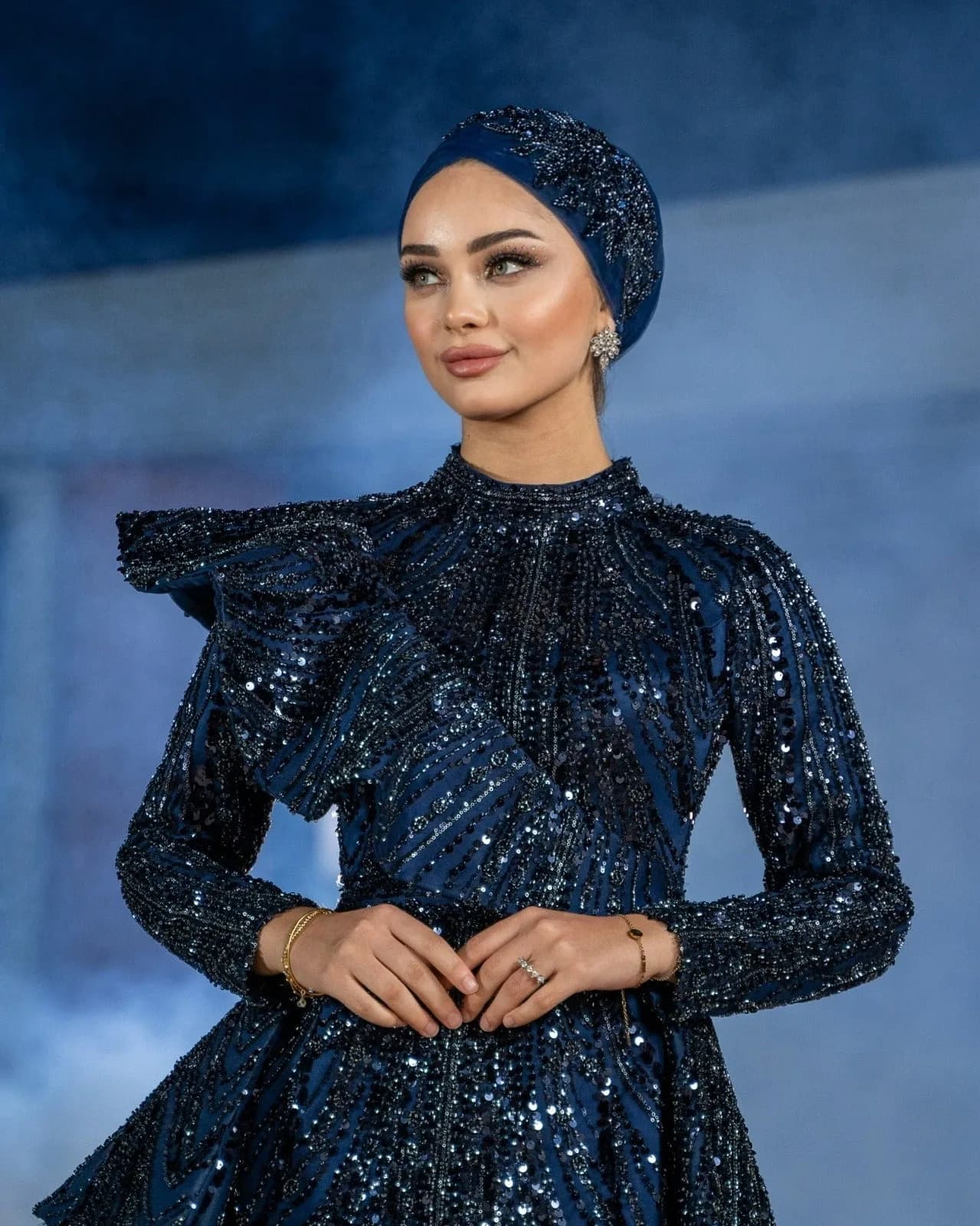 Melike Detachable Navy Gown — görsel 5
