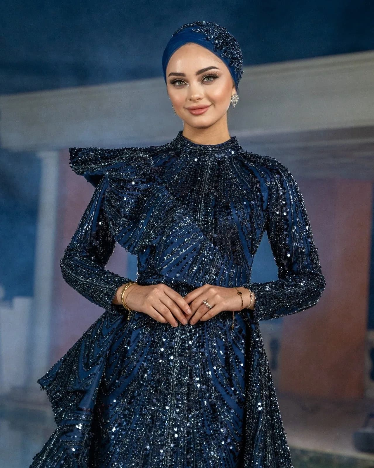 Melike Detachable Navy Gown — görsel 2