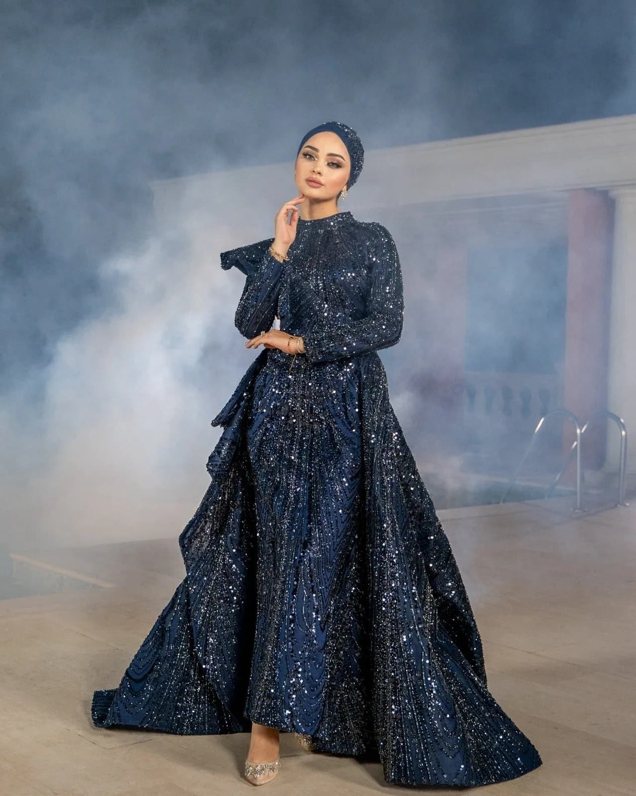 Melike Detachable Navy Gown — görsel 4
