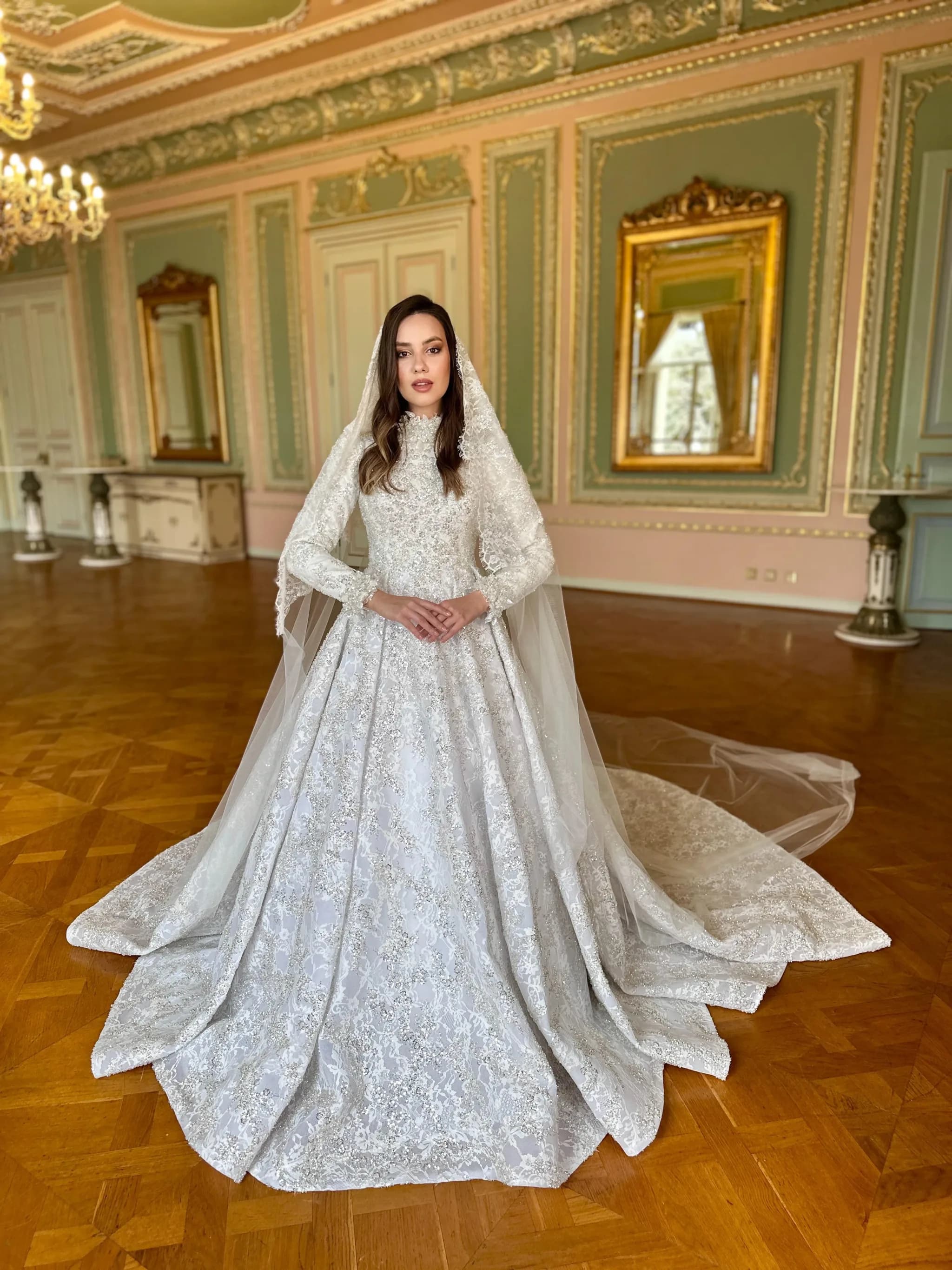 SERENDE Guipure Bridal Gown — görsel 4