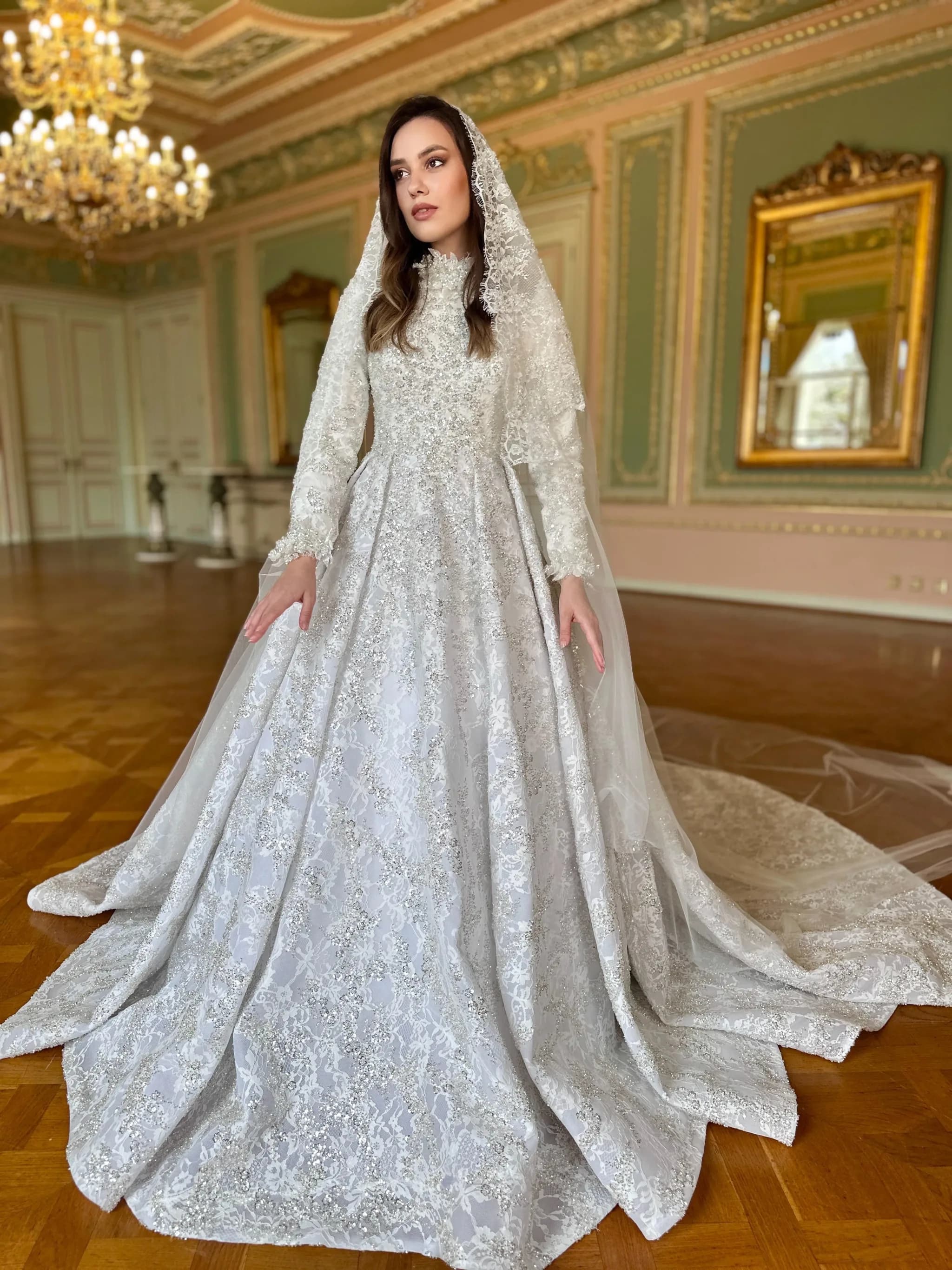 SERENDE Guipure Bridal Gown — görsel 2