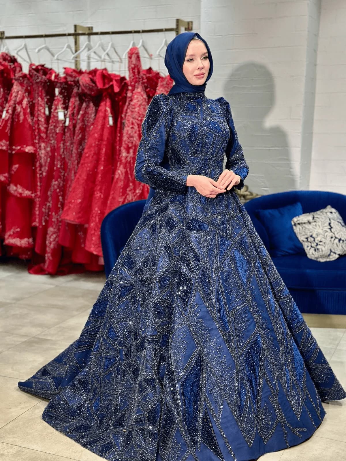 Silver Navy Engagement Gown — görsel 2