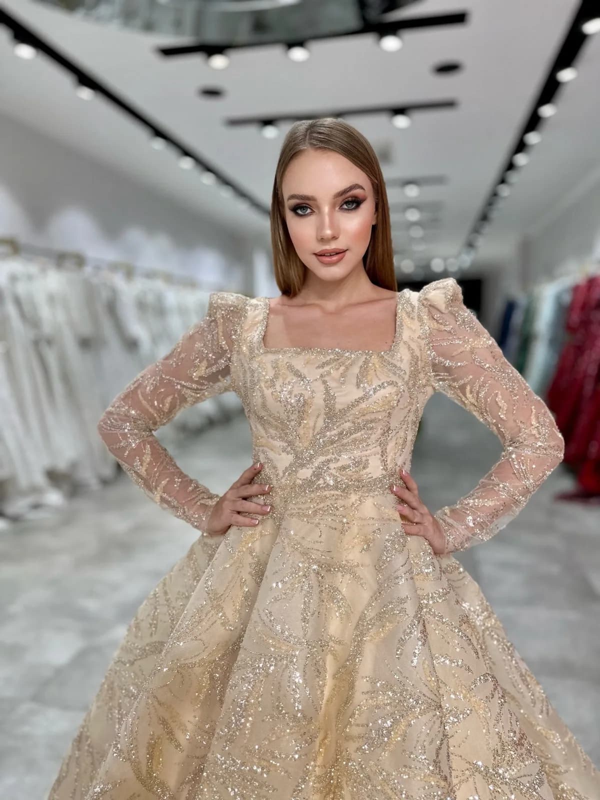 Valeria Engagement Gown — görsel 3