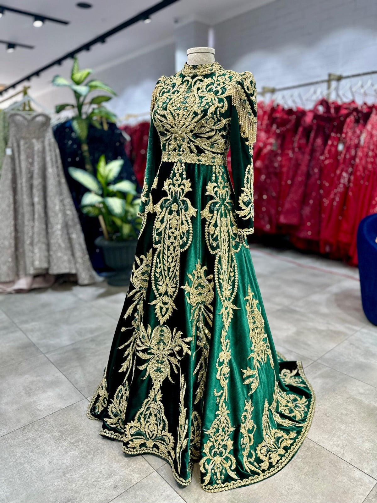 Zümrütnar Kaftan