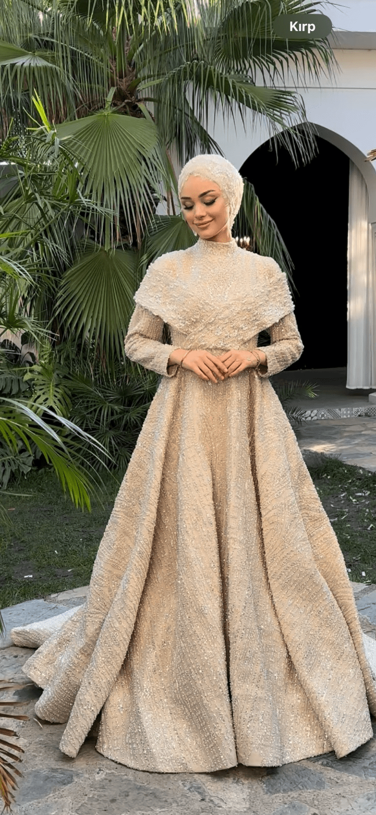 Esra İncili Nişanlık