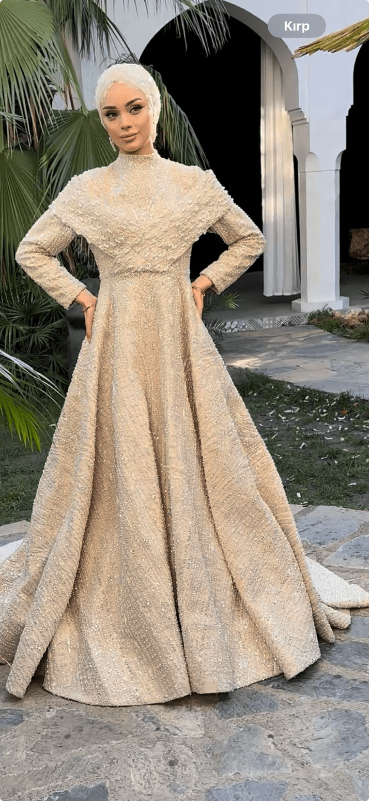 Esra İncili Nişanlık