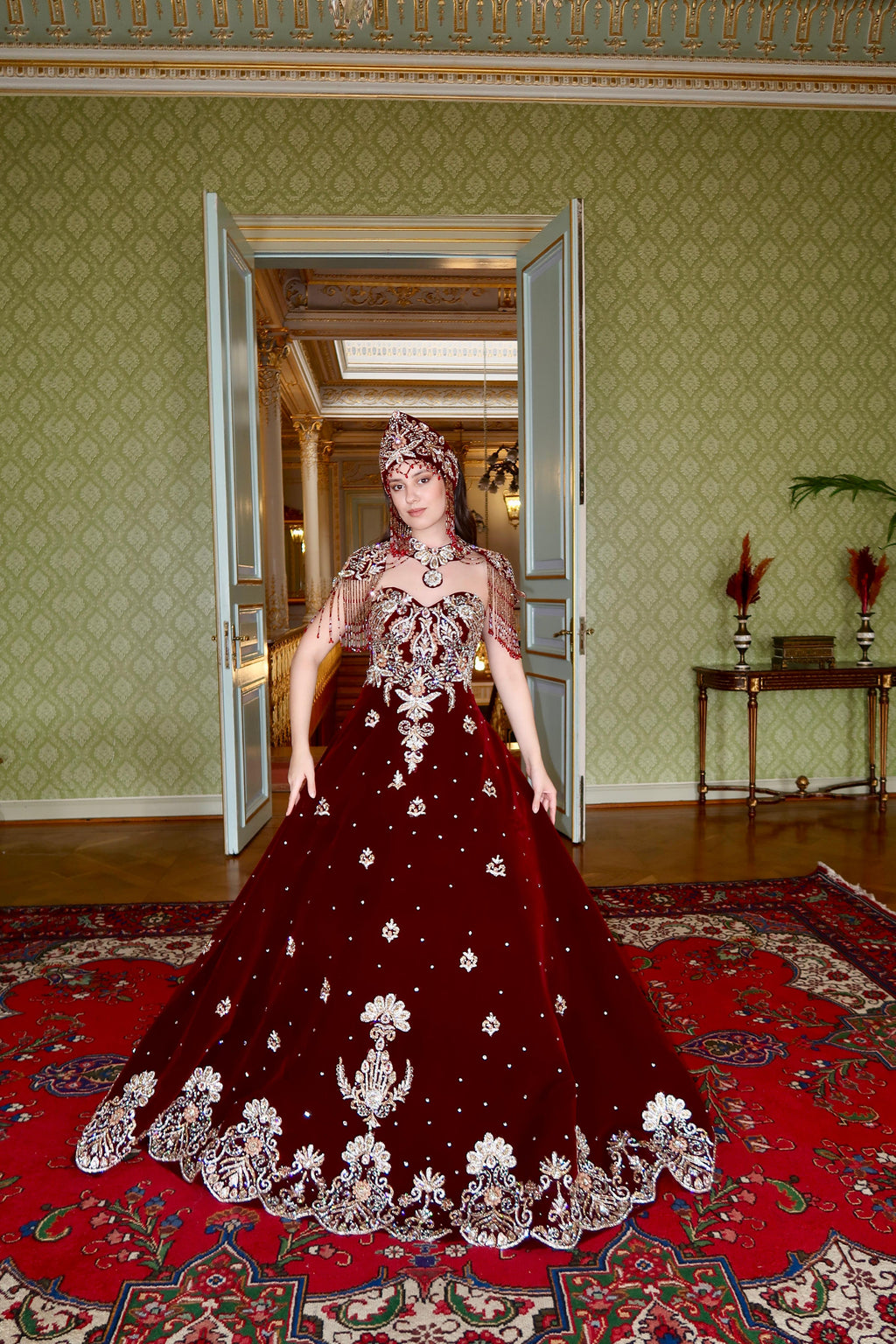 SCARLET KAFTAN