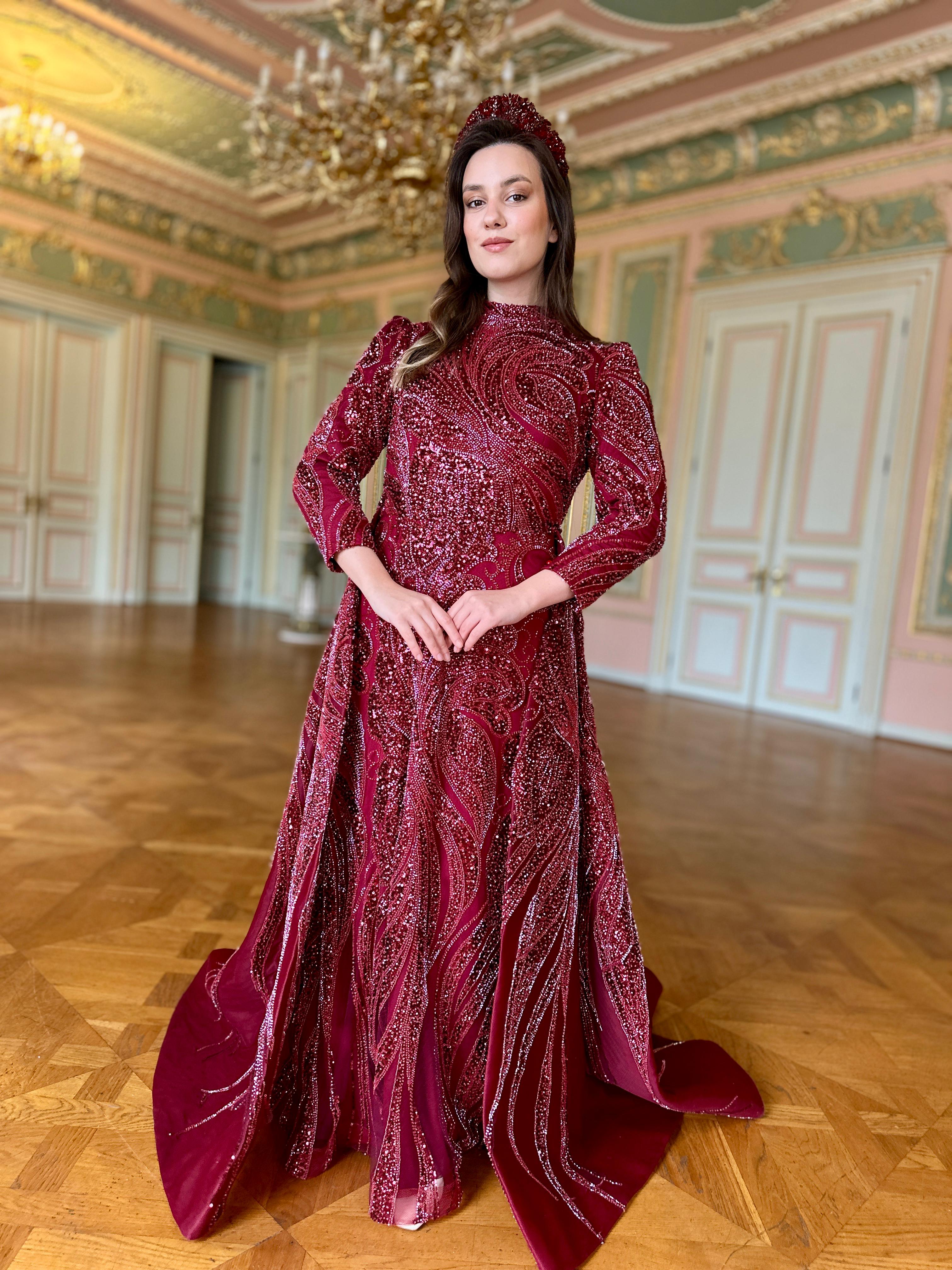 ESRA DEMONTE KINALIK